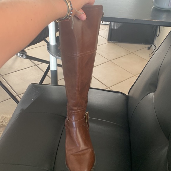 Brown knee high boots size 8.5 - Picture 3 of 3